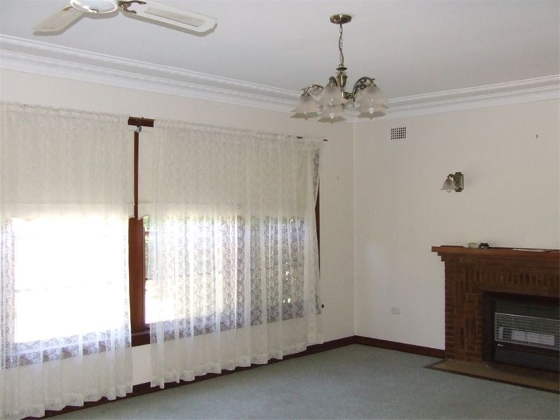 22 Dangar Road, Singleton NSW 2330