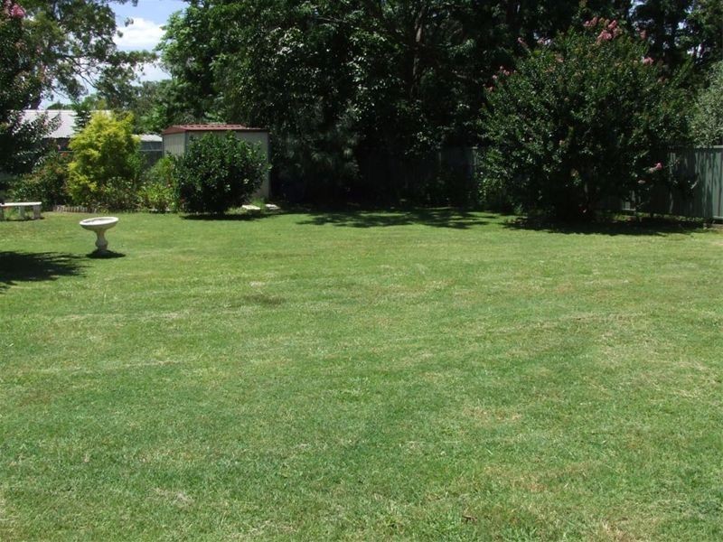 22 Dangar Road, Singleton NSW 2330