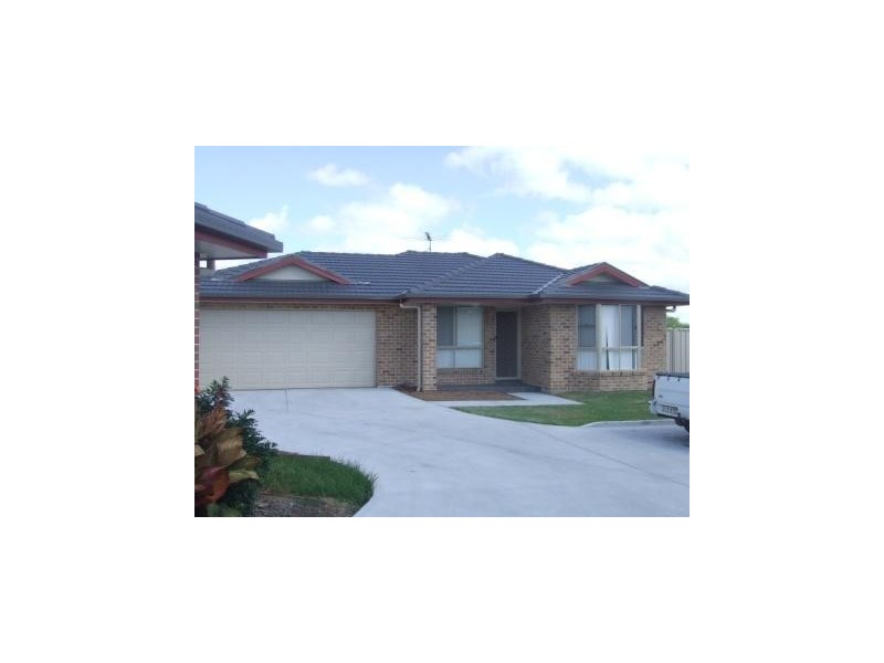 4/4 Wyndham Street, Greta NSW 2334