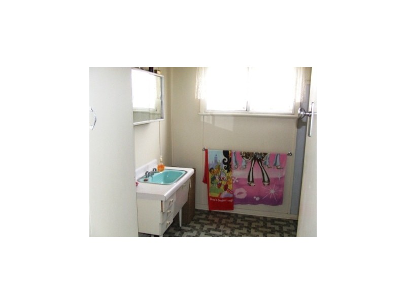 24 Hunter Street, Greta NSW 2334