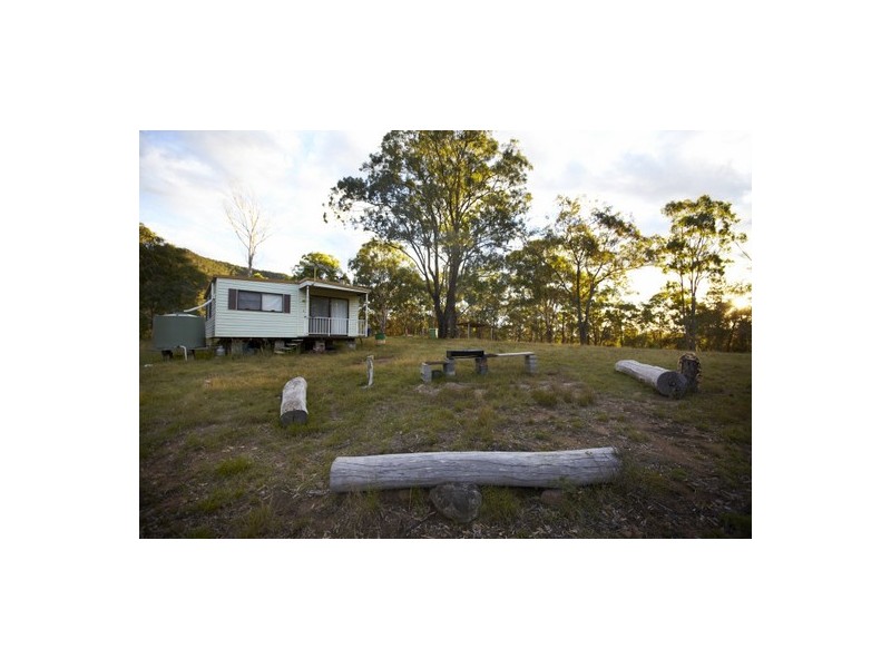 5677 Putty Road, Howes Valley NSW 2330
