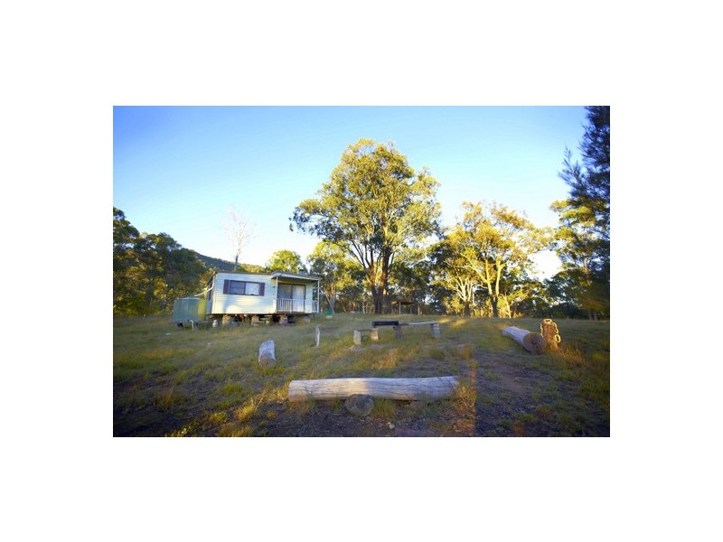 5677 Putty Road, Howes Valley NSW 2330