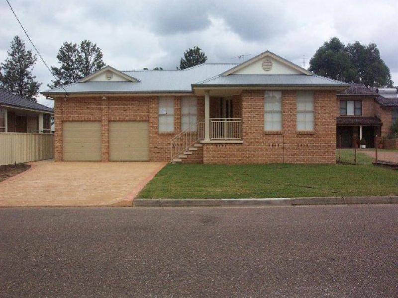 17 Wynyard Street, Singleton NSW 2330