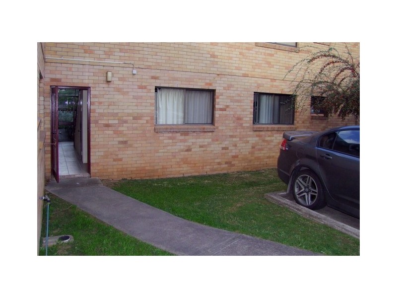 2/19 Mitchell Avenue, Singleton NSW 2330