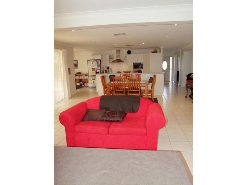 46  Casey Drive, Singleton NSW 2330