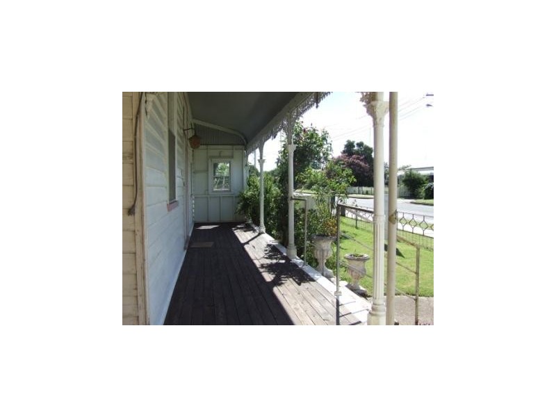 23  York Street, Singleton NSW 2330