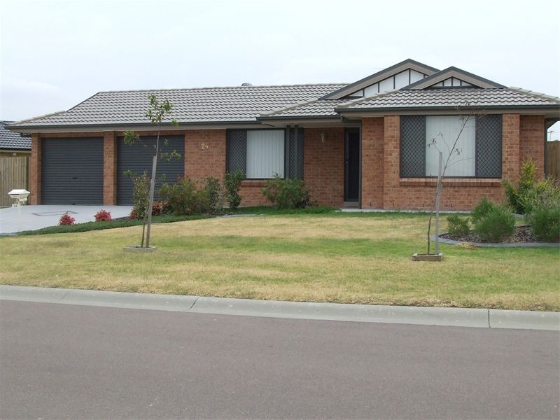 24 Sinclair Avenue, Singleton NSW 2330
