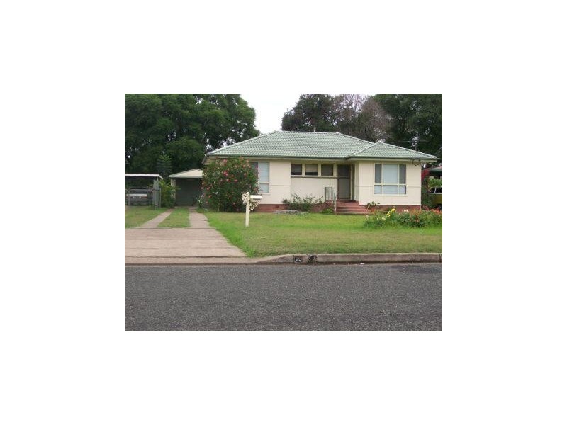 25  Howe Street, Singleton NSW 2330