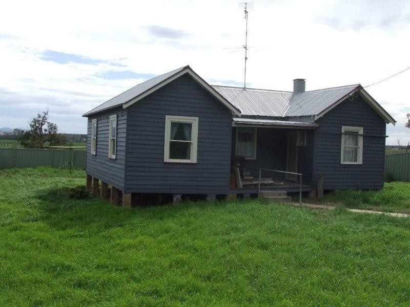 68  Knoddlers Lane, Singleton NSW 2330