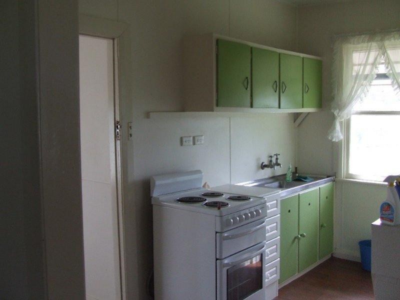 68  Knoddlers Lane, Singleton NSW 2330