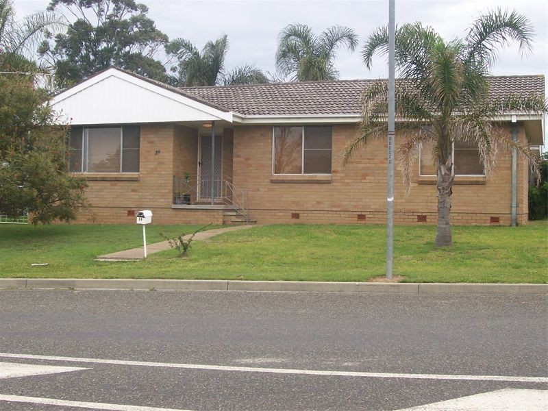 34  James Cook Avenue, Singleton NSW 2330
