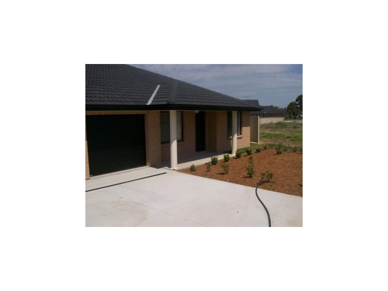 4b  Drury Place, Singleton NSW 2330