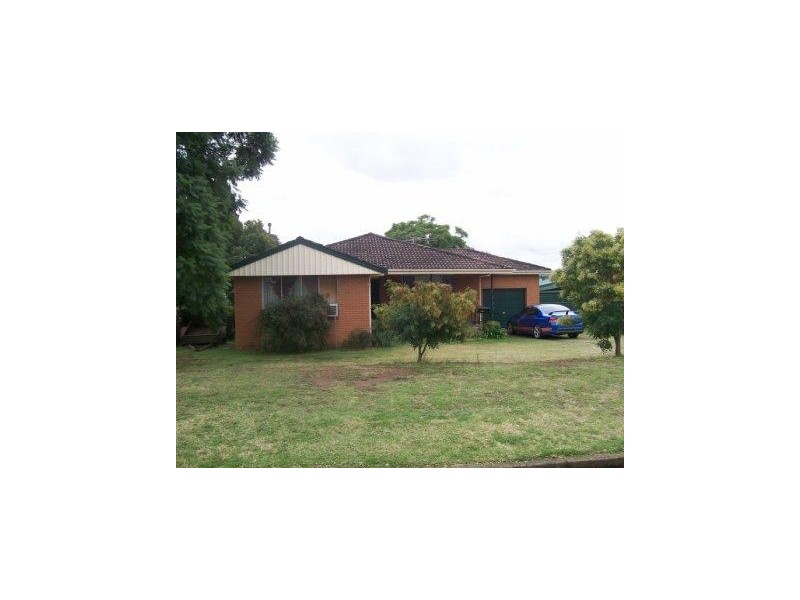 23  St James Crescent, Muswellbrook NSW 2333
