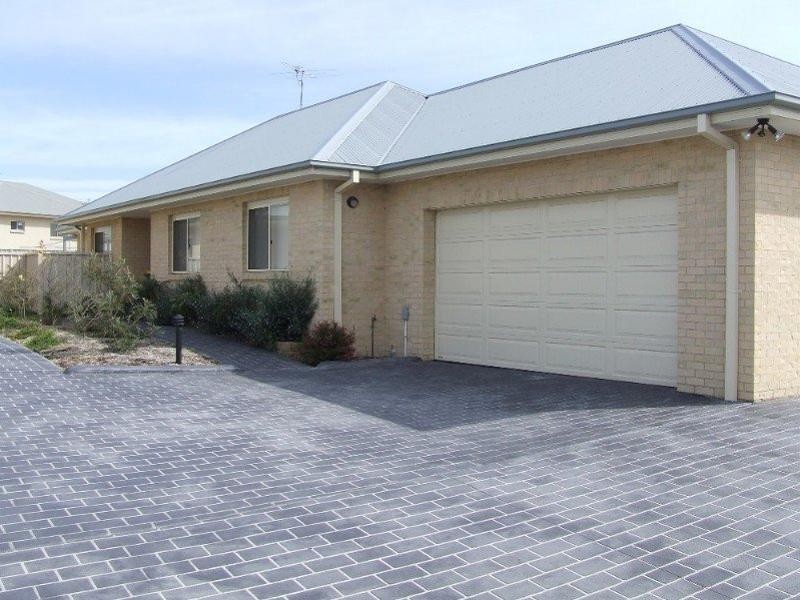 4/135  Casey Drive, Singleton NSW 2330