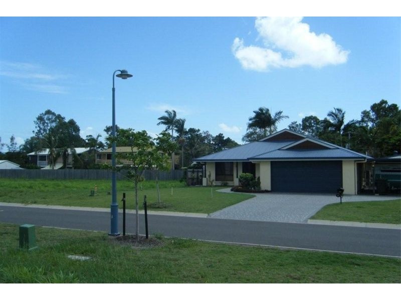 37 Fraser Waters Parade, Toogoom QLD 4655