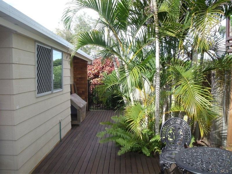 18 Prince Street, Urangan QLD 4655
