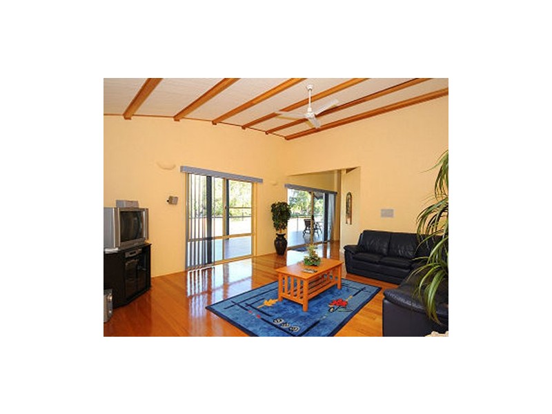 622 Esplanade, Urangan QLD 4655