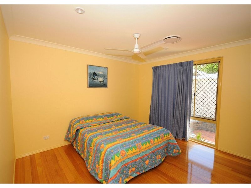 622 Esplanade, Urangan QLD 4655