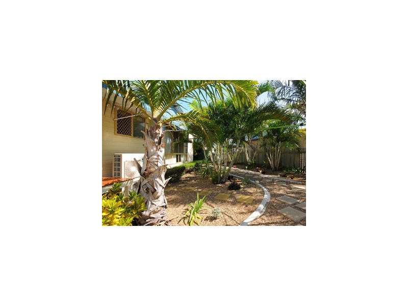 622 Esplanade, Urangan QLD 4655