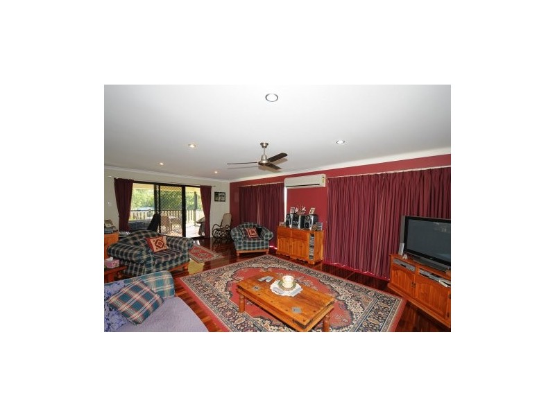 113 Swan Drive, Booral QLD 4655