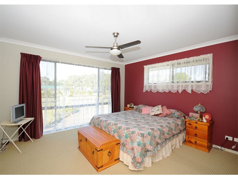 113 Swan Drive, Booral QLD 4655