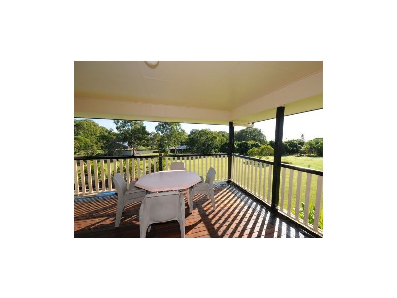 113 Swan Drive, Booral QLD 4655