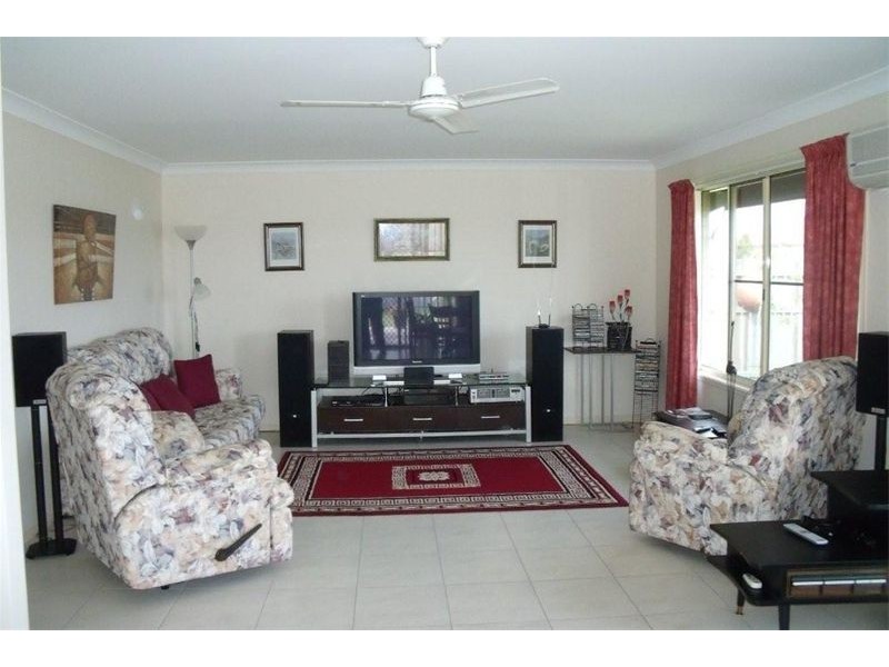 33 Lady Nelson Drive, Eli Waters QLD 4655