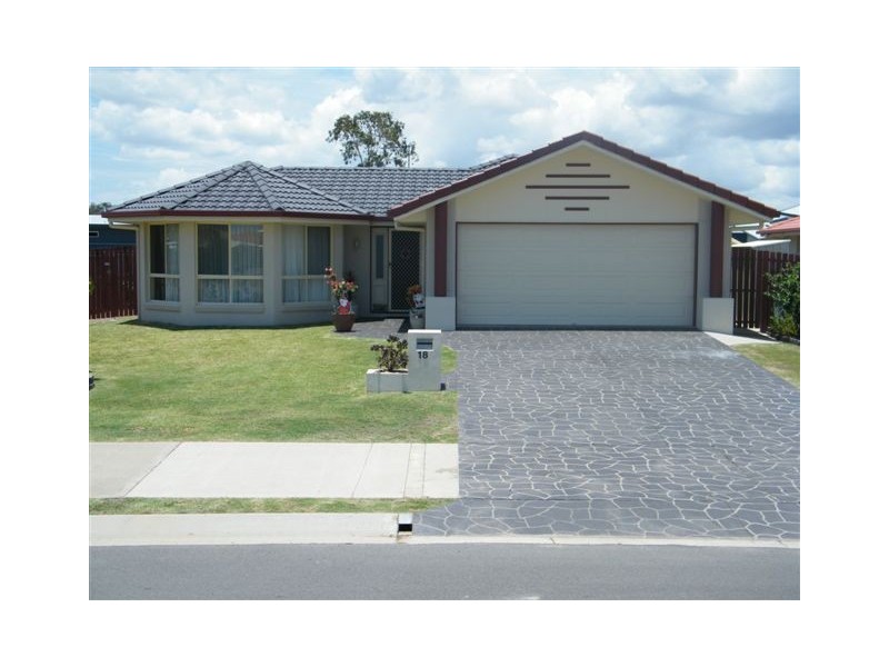 18 Endeavour Way, Eli Waters QLD 4655