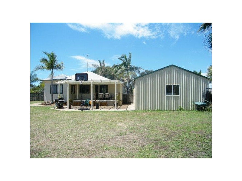 49 Ladbroke Cresent, Urangan QLD 4655