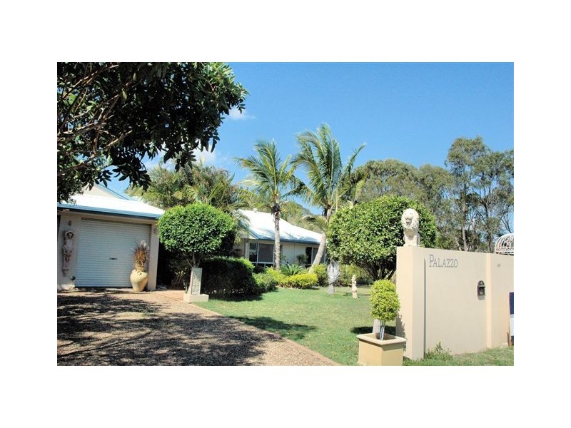 55 Ladbroke Crescent, Urangan QLD 4655