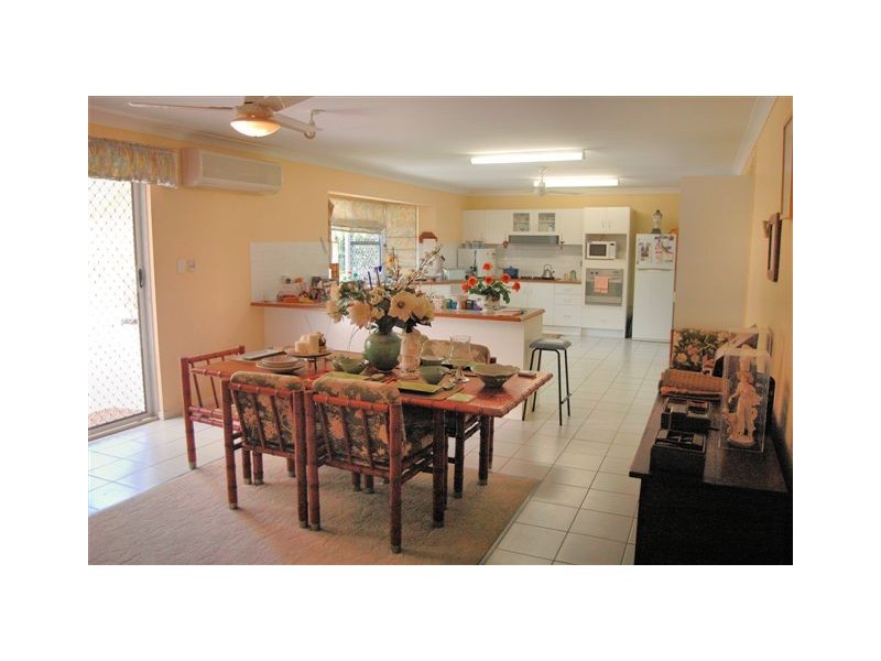 55 Ladbroke Crescent, Urangan QLD 4655