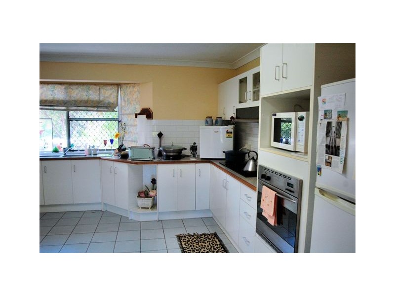 55 Ladbroke Crescent, Urangan QLD 4655
