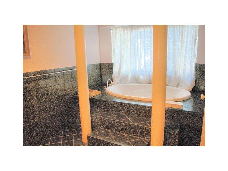 55 Ladbroke Crescent, Urangan QLD 4655