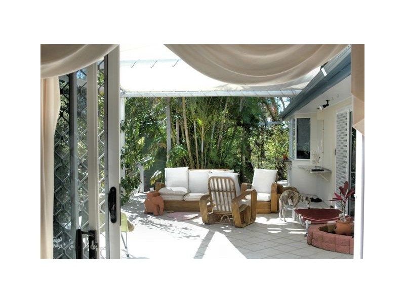 55 Ladbroke Crescent, Urangan QLD 4655
