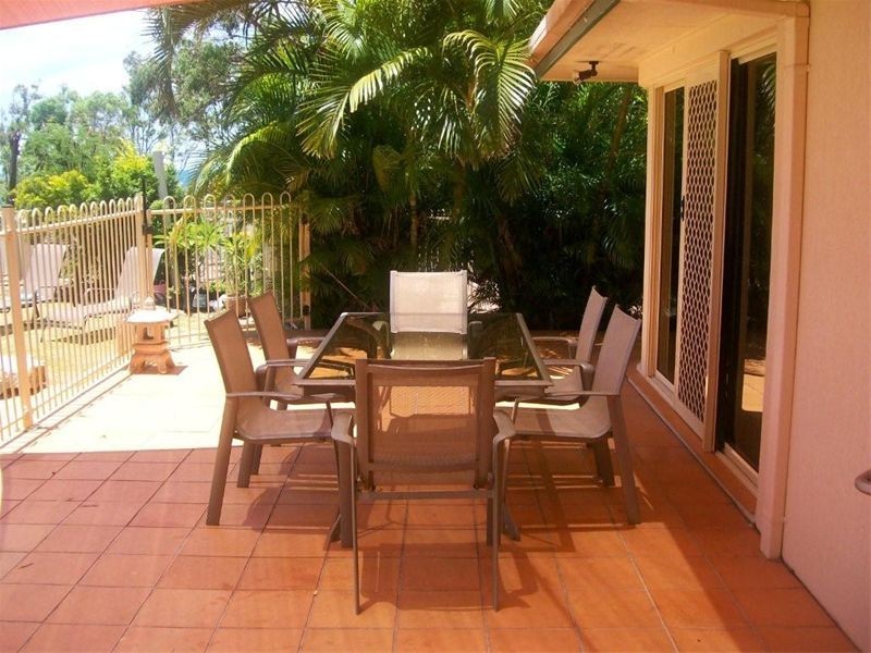 34 Esplanade, Point Vernon QLD 4655