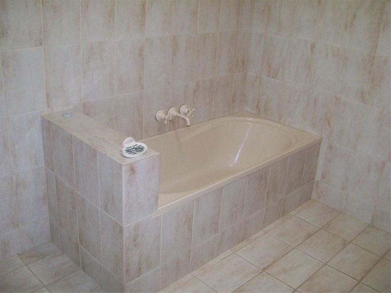 34 Esplanade, Point Vernon QLD 4655