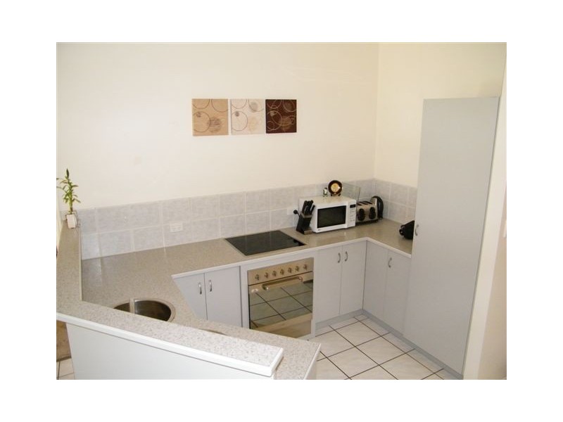 1/137 Freshwater Street, Torquay QLD 4655