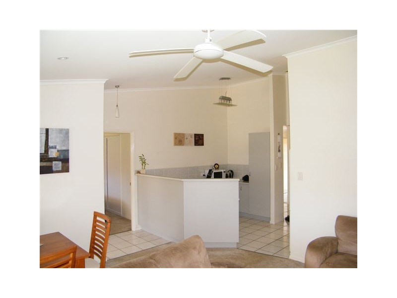 1/137 Freshwater Street, Torquay QLD 4655