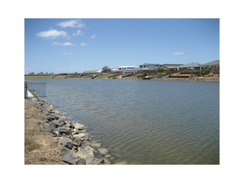 60 Earl St Vincent Circut, Eli Waters QLD 4655