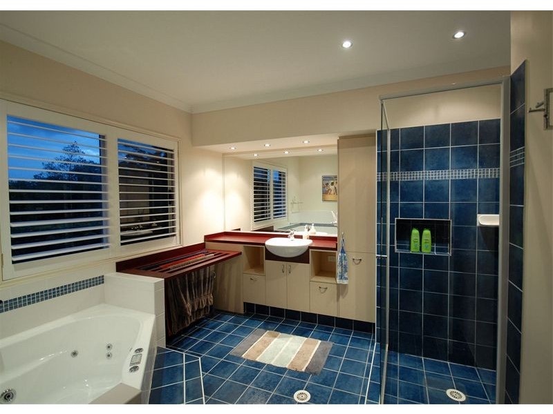 118 Honeyeater Drive, Sunshine Acres QLD 4655