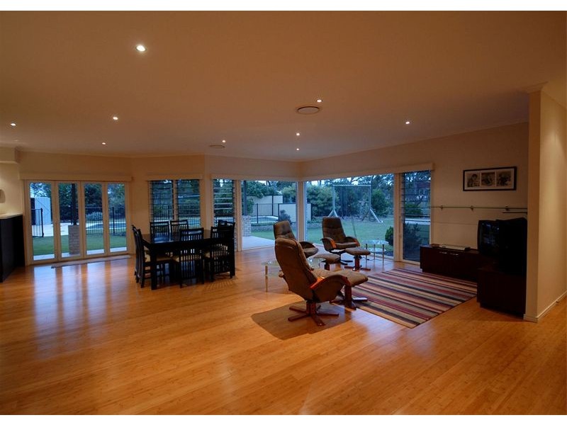 118 Honeyeater Drive, Sunshine Acres QLD 4655