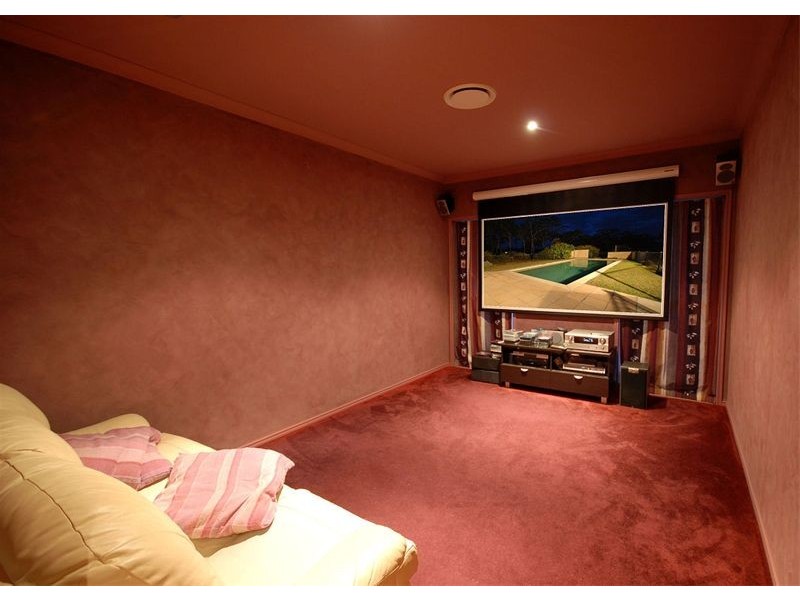 118 Honeyeater Drive, Sunshine Acres QLD 4655