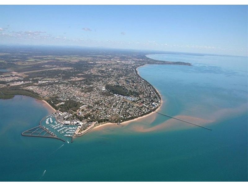 28 Kent Street, Urangan QLD 4655