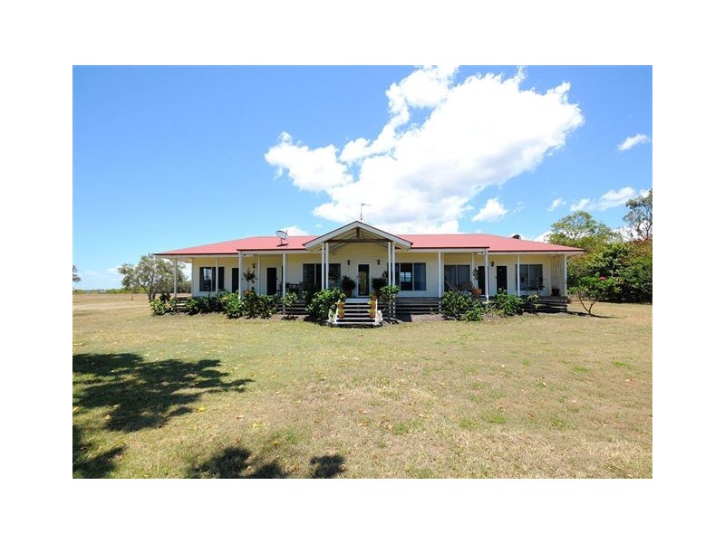 52 Francis Avenue, Booral QLD 4655