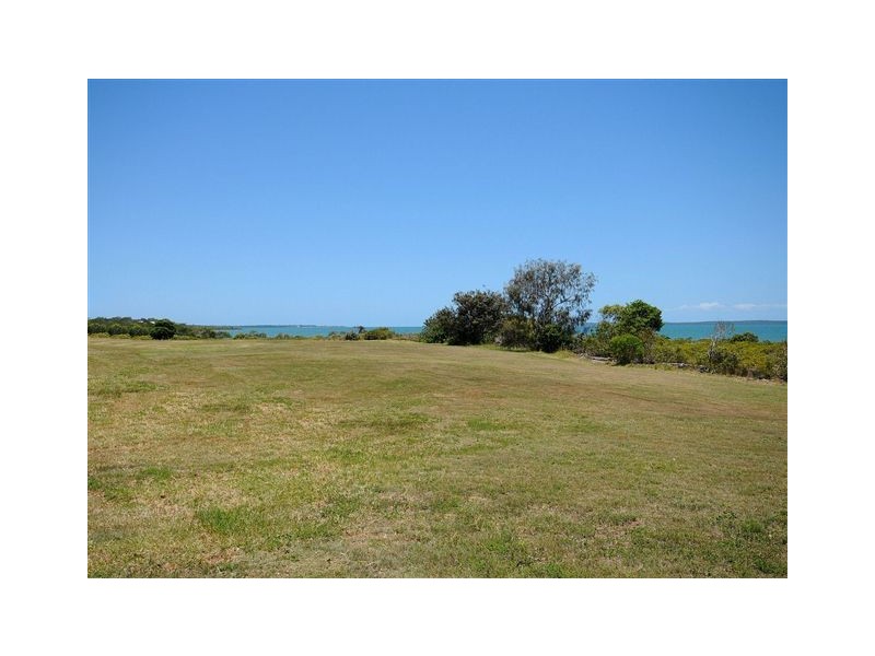 52 Francis Avenue, Booral QLD 4655