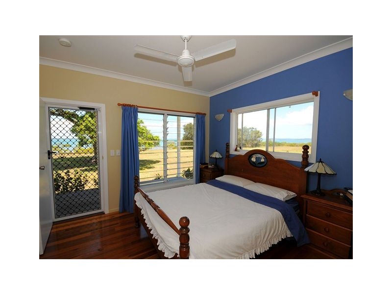 52 Francis Avenue, Booral QLD 4655