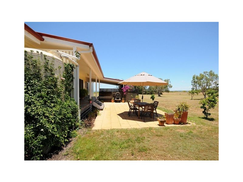 52 Francis Avenue, Booral QLD 4655