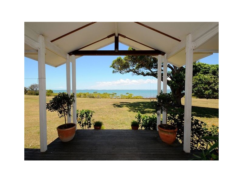 52 Francis Avenue, Booral QLD 4655