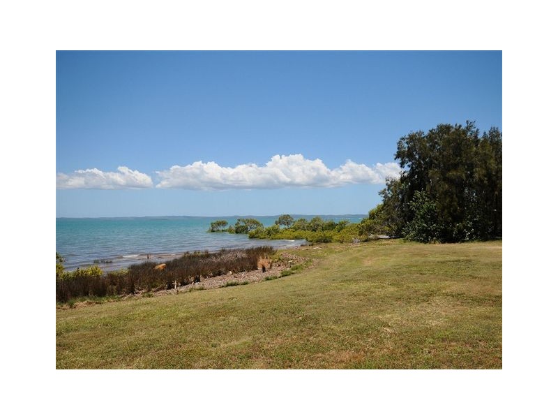 52 Francis Avenue, Booral QLD 4655