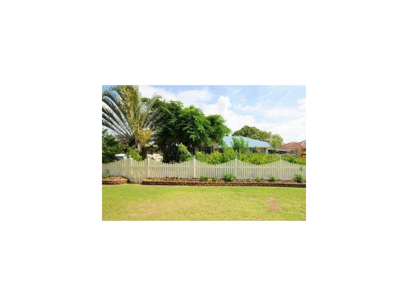 300 Torquay Terrace, Torquay QLD 4655